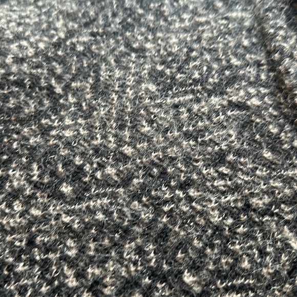 Vintage Giorgio Armani Merino Wool sweater - Picture 4 of 10